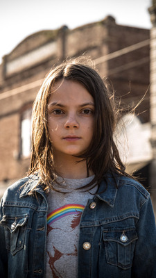 Dafne Keen posters